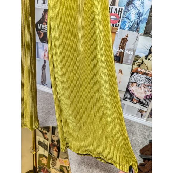 Green F21 Plisse Pants - Picture 2 of 5